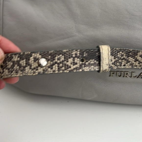 Furla grey leather shoulder bag. With croc strap😍 - Picture 3 of 14